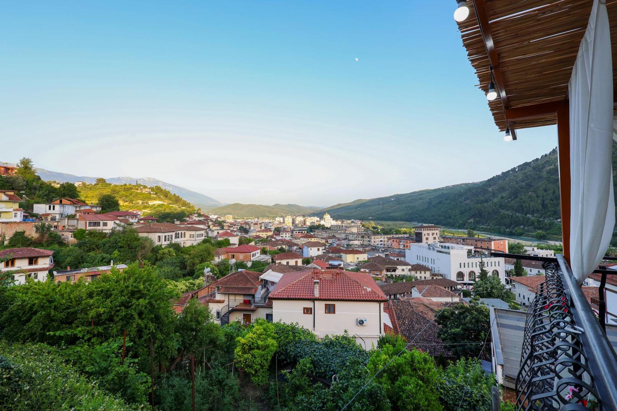 Vila Spahiu Μπεράτ Εξωτερικό φωτογραφία